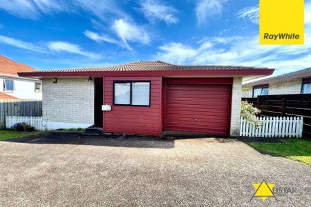 Two Bedroom Unit in Panmure - Photo 2