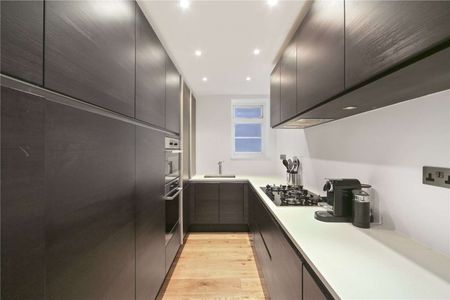 A light and spacious first floor flat - Photo 4