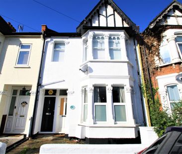 Hainault Avenue, Westcliff-On-Sea - Photo 6