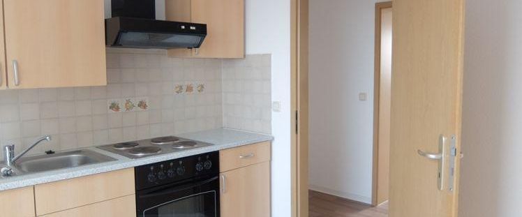 Wohlfühlnest mit Einbauküche gemütlich im Dachgeschoss - Photo 1