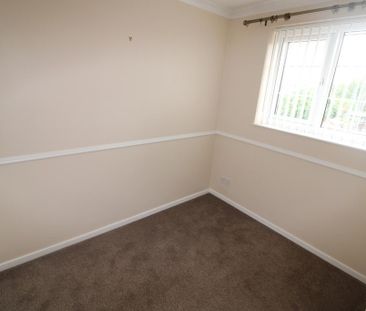 2 bedroom semi-detached house to rent - Photo 4