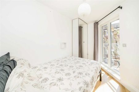 2 Bed Flat, Sadlers Court, SE1 - Photo 2