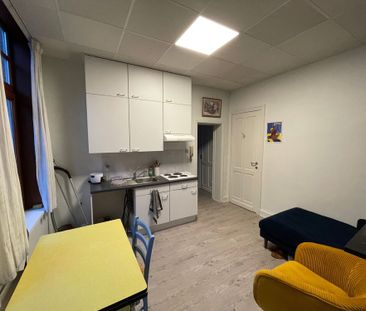 Appartement met 1 slaapkamer te huur in hartje Ieper - Photo 3