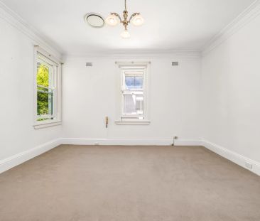 HARBOURSIDE 2 BEDROOM APARTMENT ELEGANCE IN DARLING POINT WITH HARB... - Photo 4