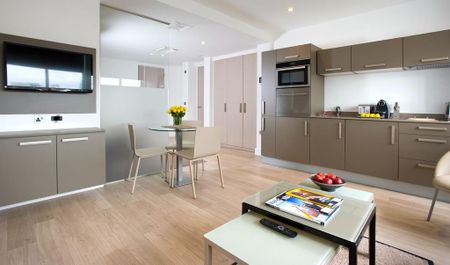 1 bedroom serviced apartment to rent - Photo 2