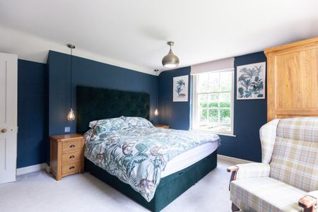 3 bedroom semi-detached house to rent - Photo 5