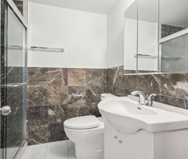 For Lease - 18 Thirty Third Street Unit# 5, Toronto, Ontario - Photo 6