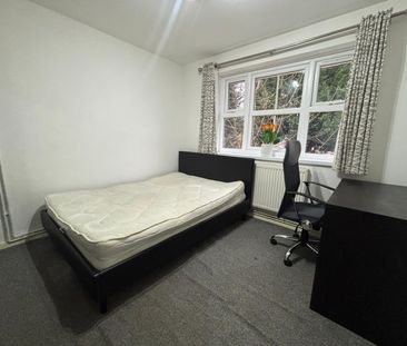 2 bedroom maisonette to rent - Photo 2