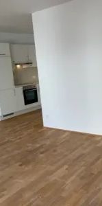 Helle 2-Zimmer-Wohnung mit Balkon und voll ausgestatteter Küche im 22. Bezirk - Foto 1