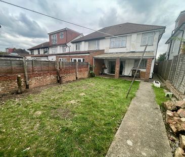 4 bed semi-detached house to rent in Greenford Road, Greenford, UB6 - Photo 1
