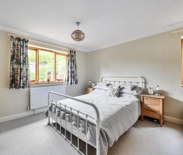 5 bedroom detached house to rent - Photo 3