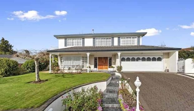 12 Ellerslie Ave - Photo 1