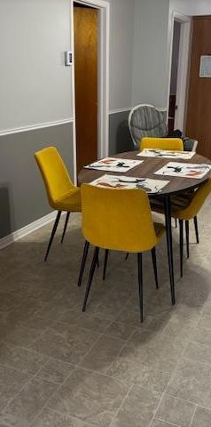 Logement à louer 5 1/2 rue Rouleau Saint-Hyacinthe près des services (hôpital, CLSC et Galeries Saint-Hyacinthe) - Photo 1