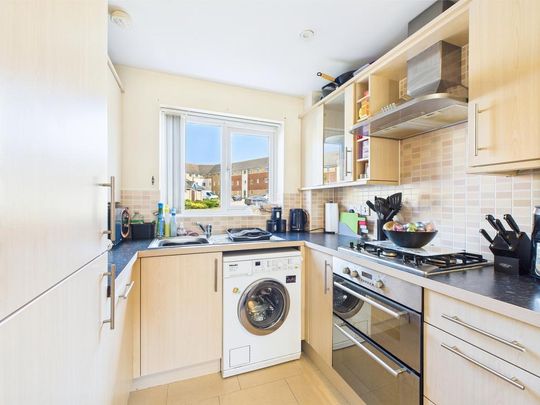 1 bedroom ground floor flat to rent - Photo 1