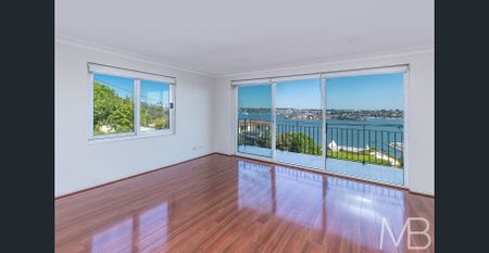 STUNNING FIVE-BEDROOM FAMILY HOME IN PRESTIGIOUS HUNTER HILL - Photo 4