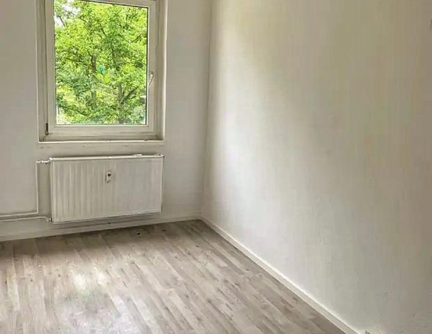 Modernisierte 4 Raumwohnung mit Balkon - Foto 1
