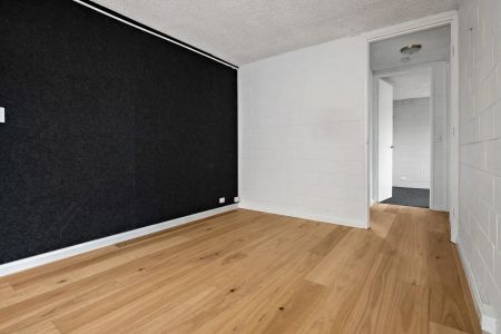 Two-Bedroom Apartment Offering Contemporary Comfort in Abbotsford's Most Connected Location - Photo 4