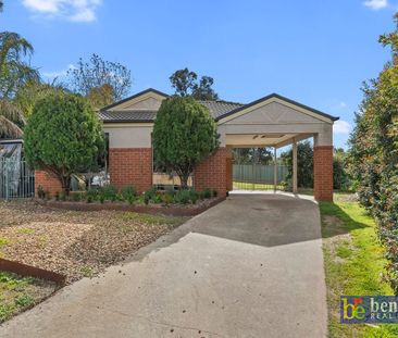 Peaceful Family Living in Golden Square - Photo 6