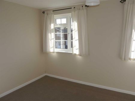 2 bedroom link detached house to rent - Photo 3