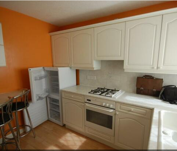 2 bedroom semi-detached house to rent - Photo 3