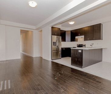 For Lease - 20 Silver Meadow Gardens, Hamilton, Ontario - Photo 3