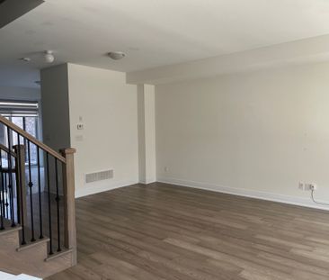 For Lease - 84 Robert Eaton Avenue, Markham, Ontario - Photo 3