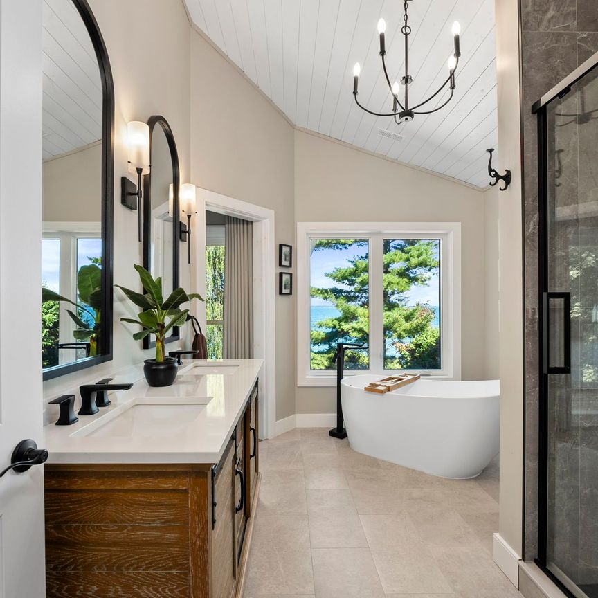 For Lease - 21 Pinery Lane, Georgina, Ontario - Photo 1