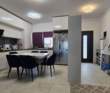 Vila 136 MP | Tunari | Curte 145 MP | Centrala Proprie - Fotografie 6