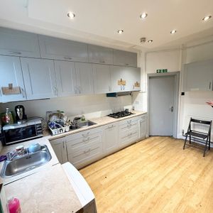 Room in a Shared House, Homefield Road, HA0 - Photo 3