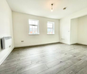 Connaught House, Reading Connaught House, Reading - Photo 1