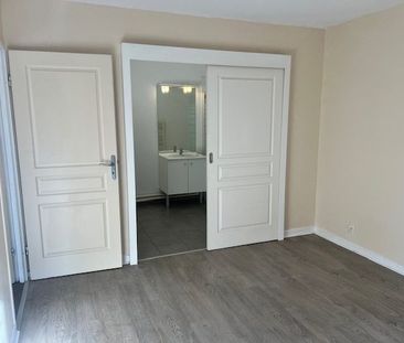 Location Appartement 2 pièces 46m² LILLE 59000 - Photo 6