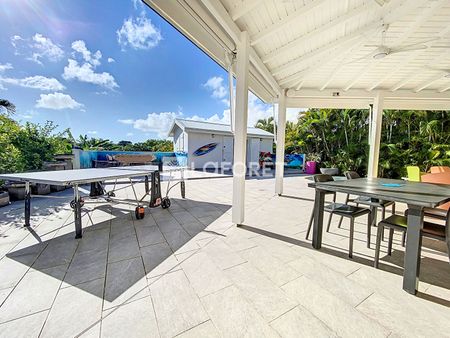 House - Photo 2