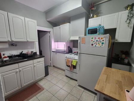 379 Bronson Avenue - 2 - Photo 5