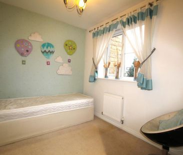 4 bedroom semi-detached house to rent - Photo 6