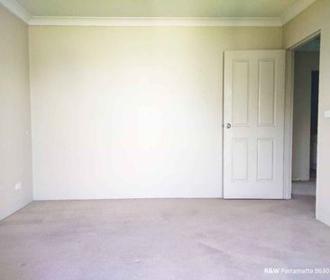 SOUGHT AFTER LOCATION, CLOSE TO SHOPS, RESTAURANTS - Photo 2