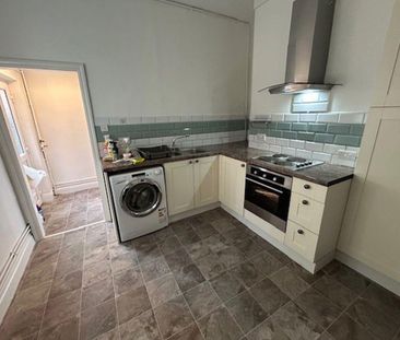 1 bedroom flat to rent - Photo 6