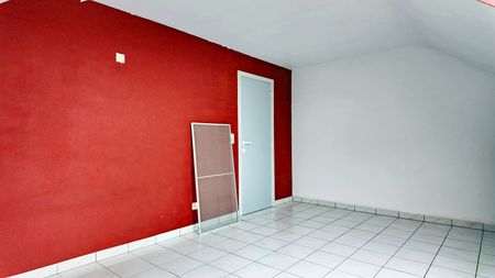 Ruime en lichtrijke duplex op een rustige locatie in Bassevelde! - Foto 3