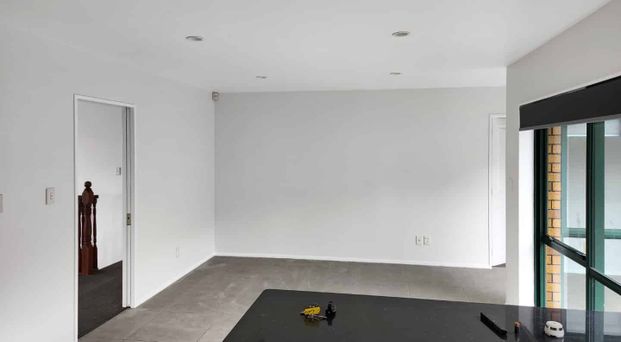 Manukau Heights - 4 brm, 2 bathroom - Photo 1