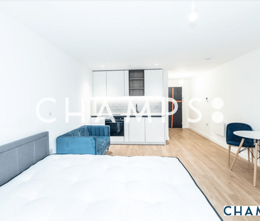 Studio to rent - Photo 1