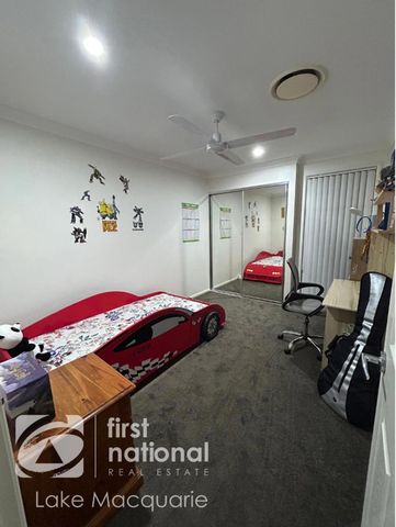 Charming and Spacious 4-Bedroom Home - Photo 4