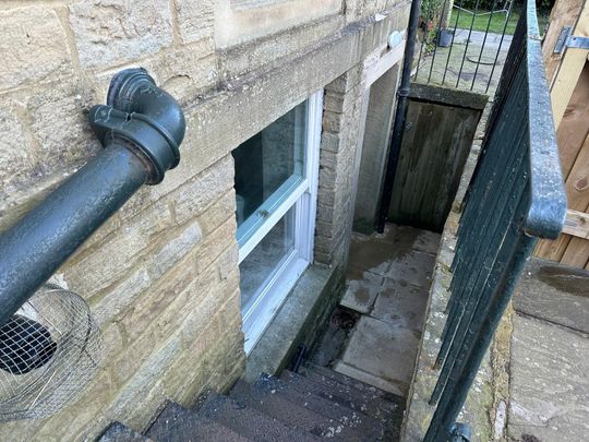 TWO BEDROOM FLAT - Photo 1