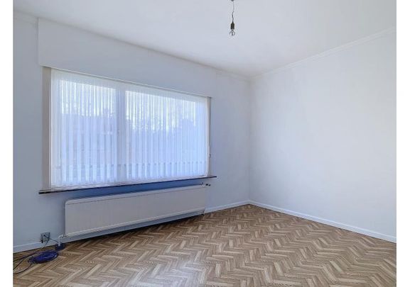 Ruime bungalow in gezellige wijk te Ninove - Foto 1