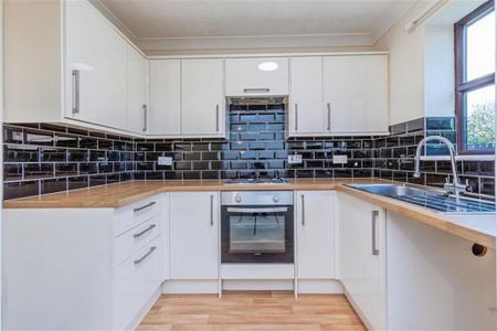 2 bedroom retirement property to rent - Photo 5