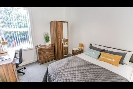 4 Bed Terraced House, Broomfield Road, CV5 - Photo 3