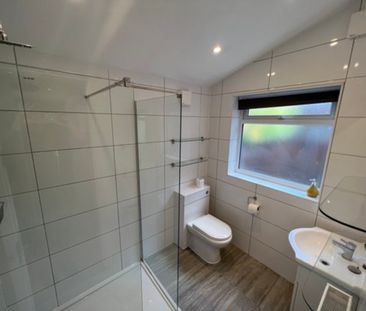 4 Bed Student Accommodation - Photo 5