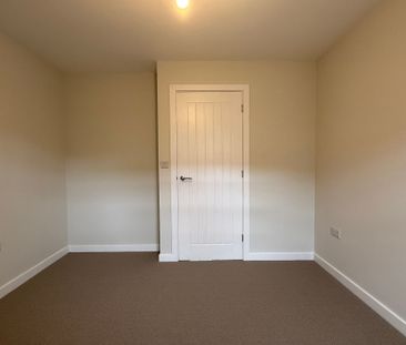 The Crescent , Taunton - Photo 3