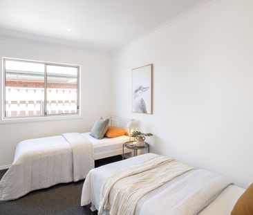 Spacious, Excellent Four Bedroom Home in Newton - Photo 4