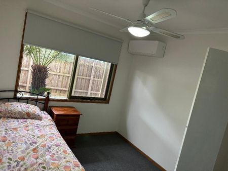 Cranbourne - Photo 5