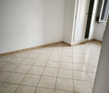 Location Appartement 3 pièces 69m² DRAGUIGNAN 83300 - Photo 4
