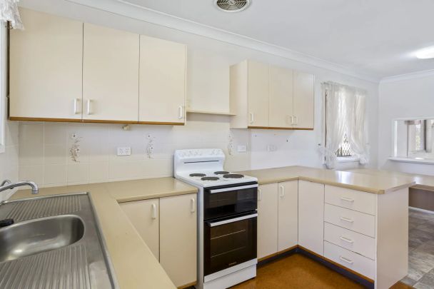 173 Macdonnell Road, - Photo 1